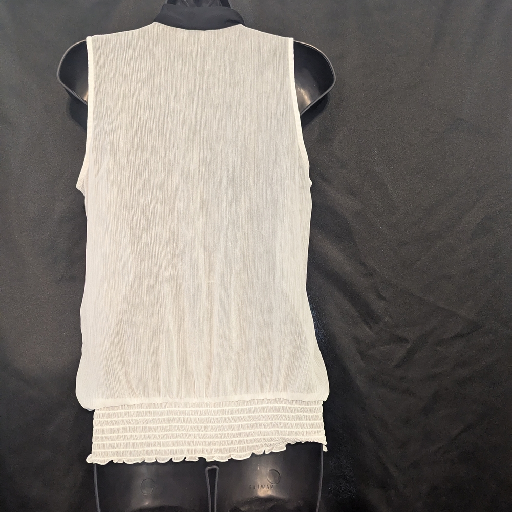 149. A. Byer Black Tie White Sleeveless Blouse - Picture 4 of 4
